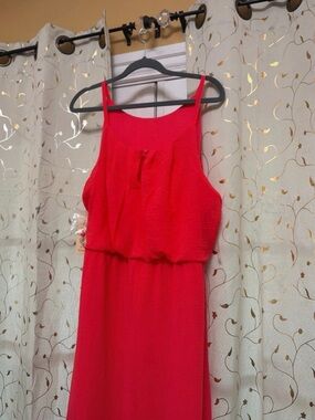 Chic Red Sleeveless Maxi Dress with Blouson Bodice